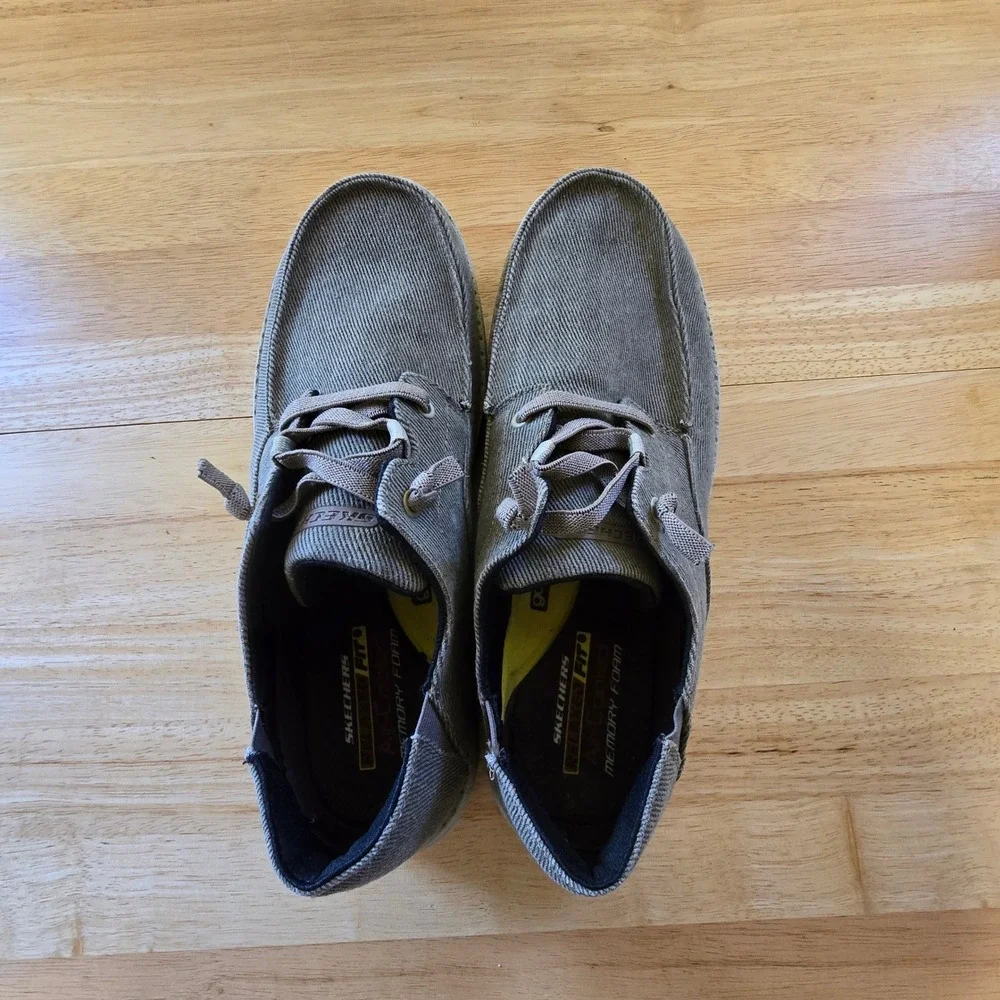 Skechers Relaxed Fit Loafers Men Taupe Brown Air-Cooled Memory Foam Moc Toe Shoe